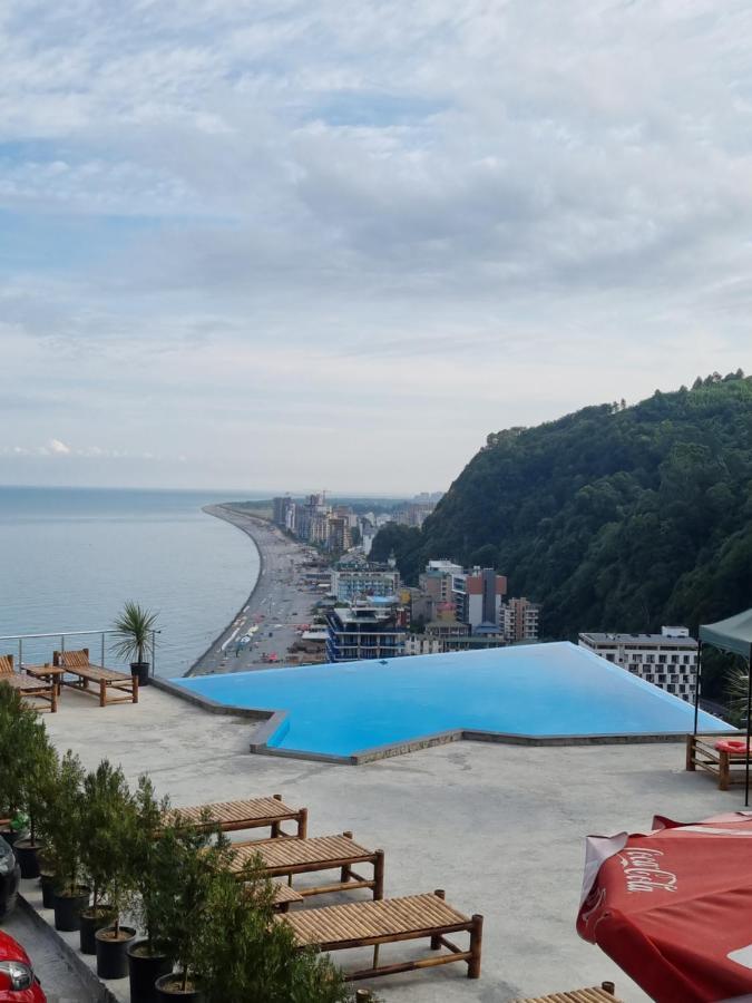 Calypso Kvariati Hotel Екстериор снимка
