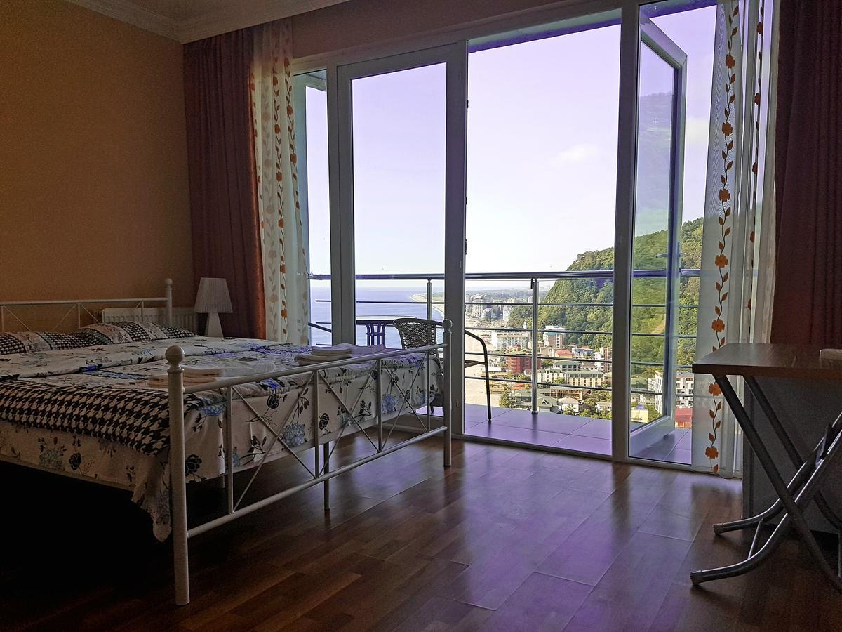 Calypso Kvariati Hotel Екстериор снимка